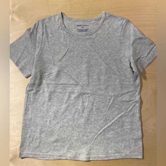 Basic Editions Heather Gray Tee Small (QB) - Picture 3 of 7